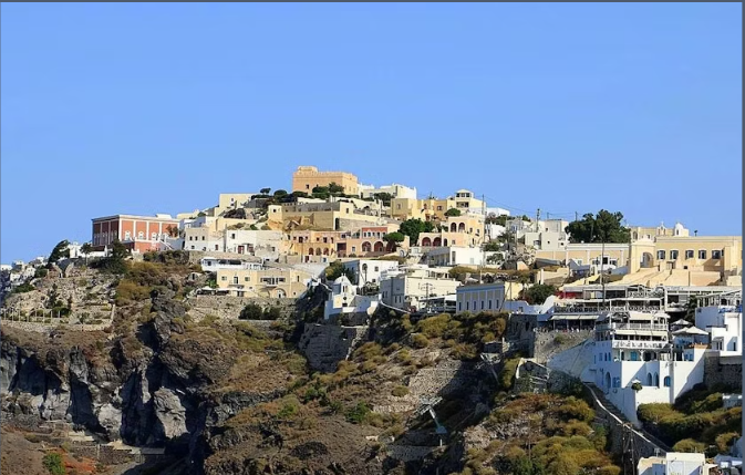Walking Tour of Fira town in Santorini - Image 3